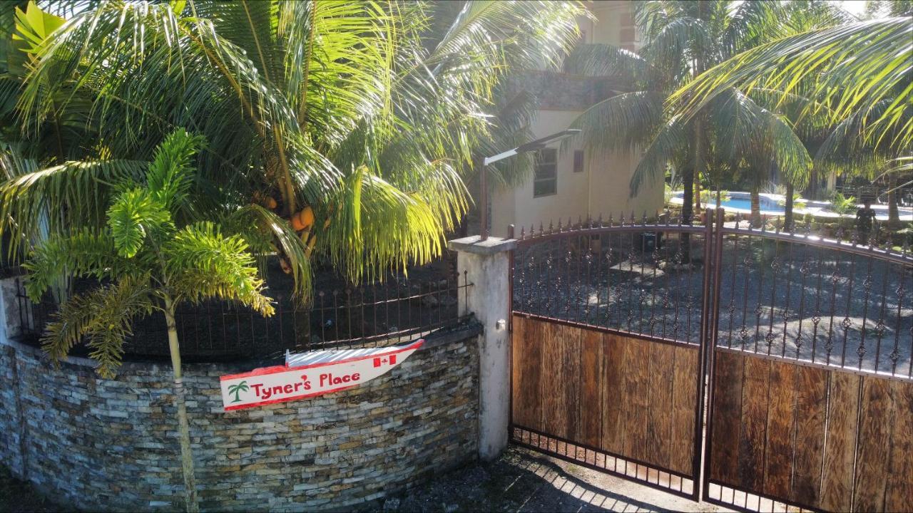 Tyner'S Place Panglao Exteriör bild